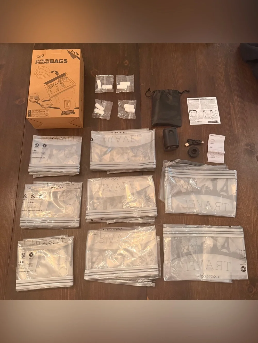 Vacuum Storage Bags Set with pump & accessories - New in box